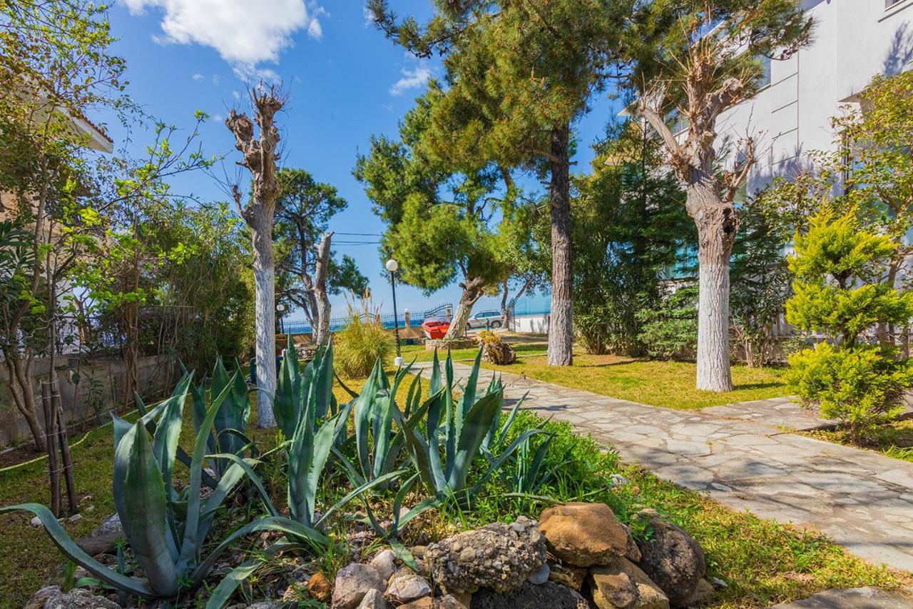 Galazia Akti Seaside Apartments Nikiti  Esterno foto