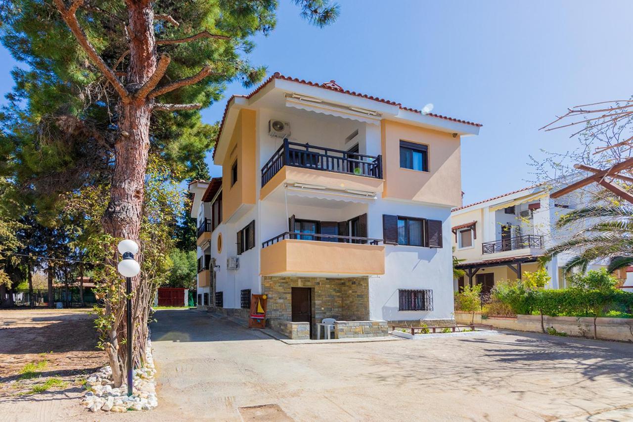 Galazia Akti Seaside Apartments Nikiti  Esterno foto
