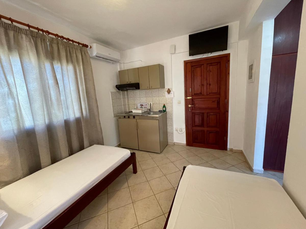 Galazia Akti Seaside Apartments Nikiti  Esterno foto