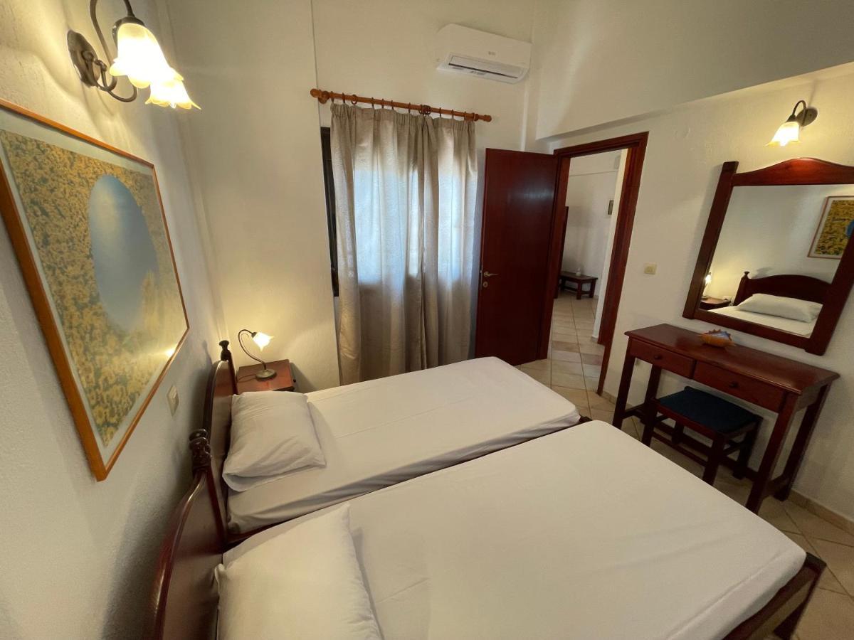 Galazia Akti Seaside Apartments Nikiti  Esterno foto