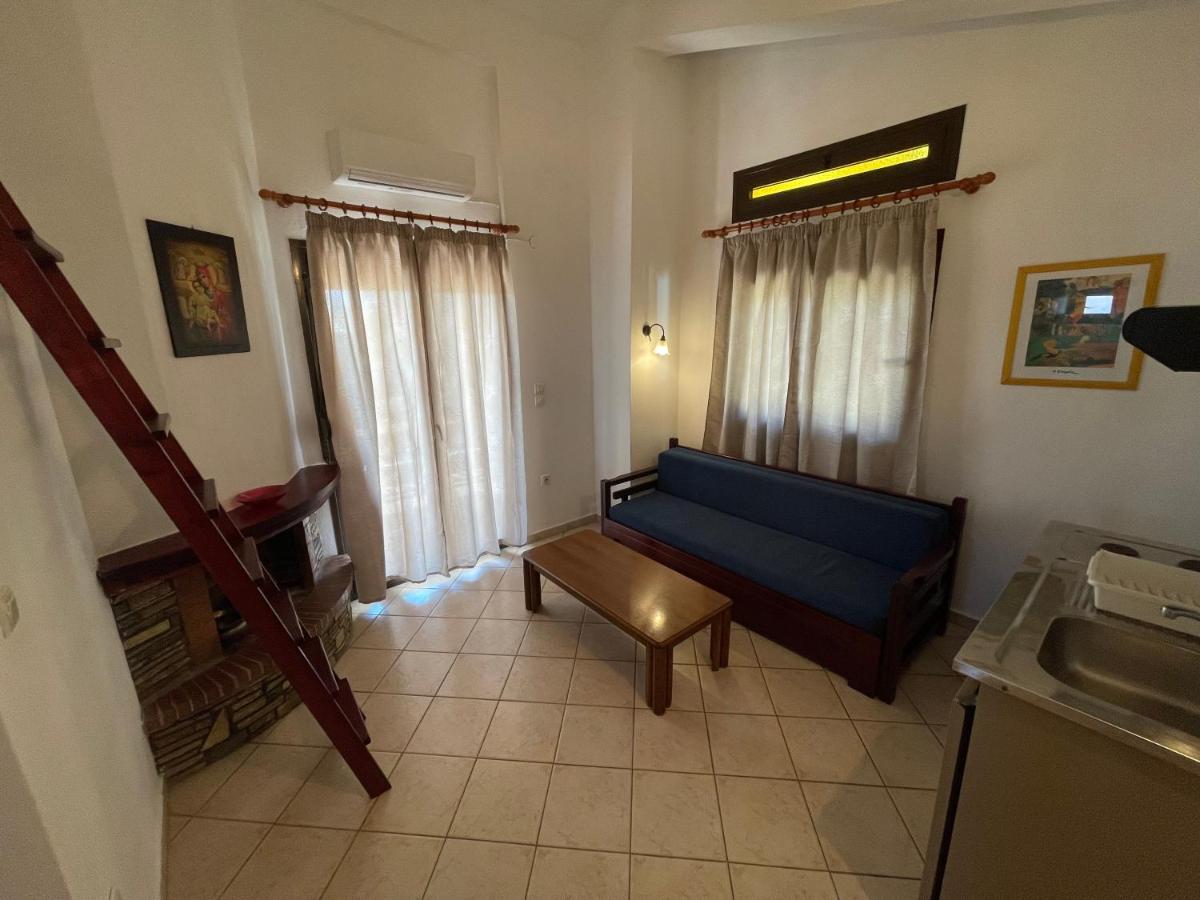 Galazia Akti Seaside Apartments Nikiti  Esterno foto