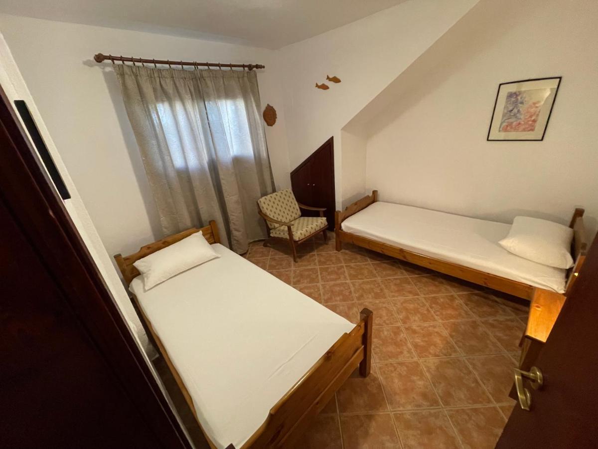 Galazia Akti Seaside Apartments Nikiti  Esterno foto