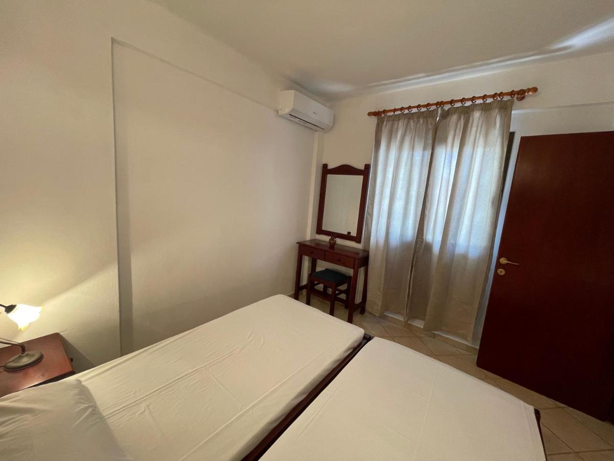 Galazia Akti Seaside Apartments Nikiti  Esterno foto