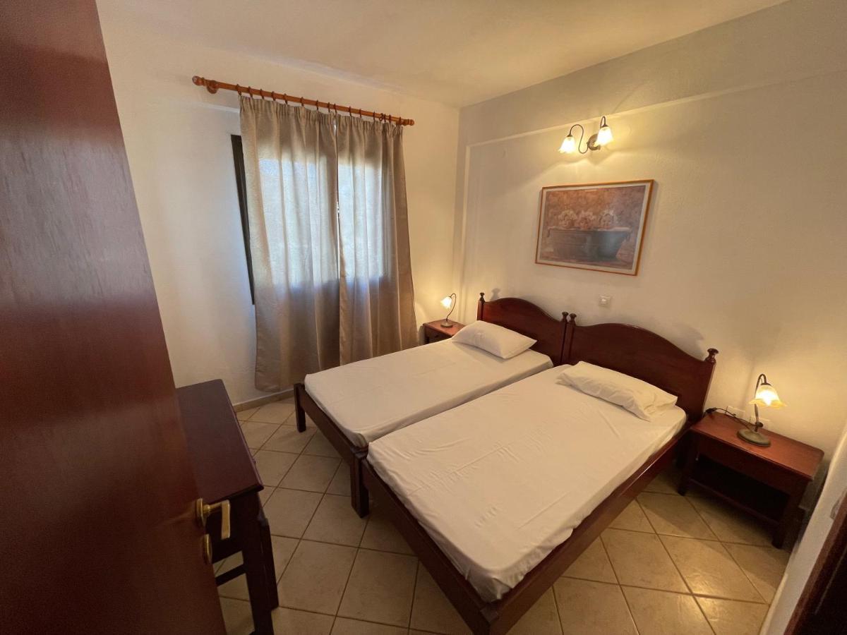 Galazia Akti Seaside Apartments Nikiti  Esterno foto