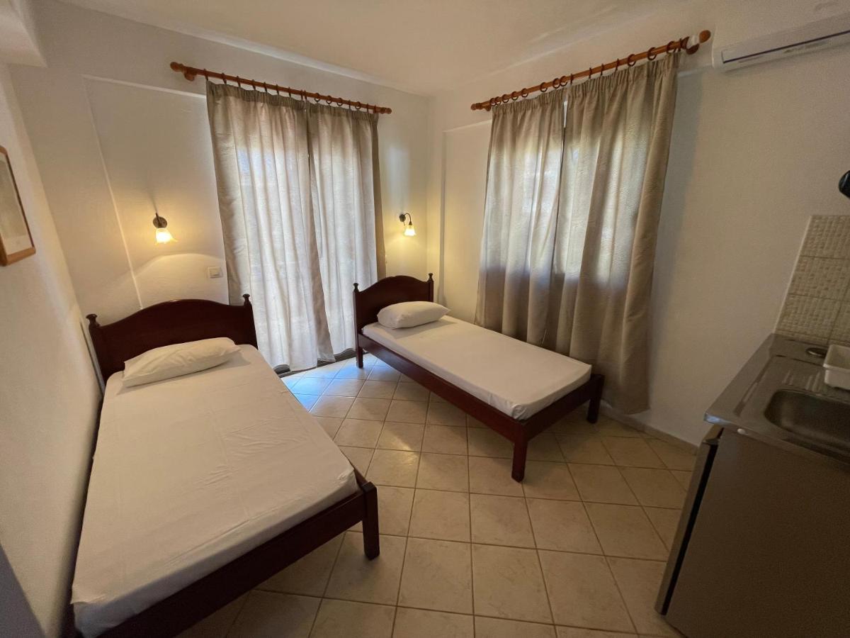 Galazia Akti Seaside Apartments Nikiti  Esterno foto