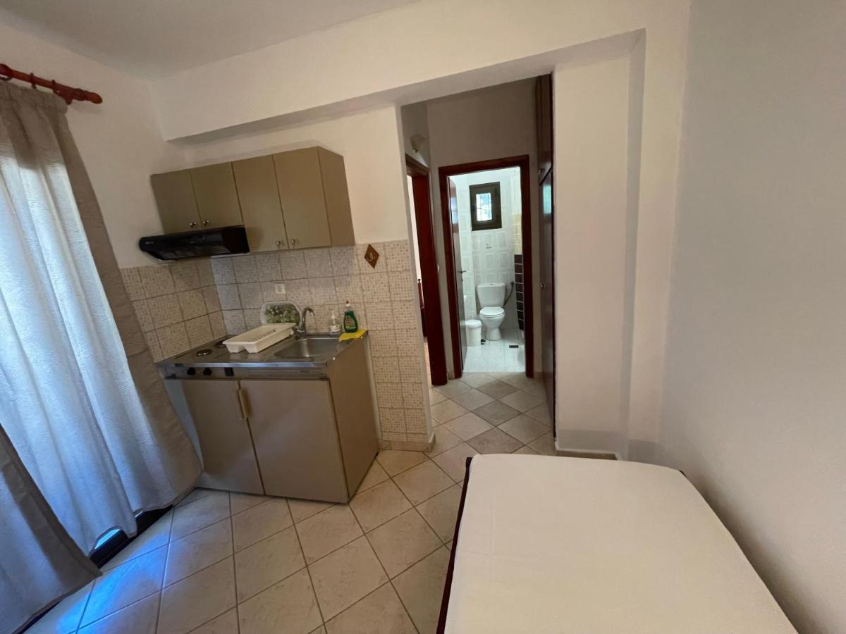Galazia Akti Seaside Apartments Nikiti  Esterno foto